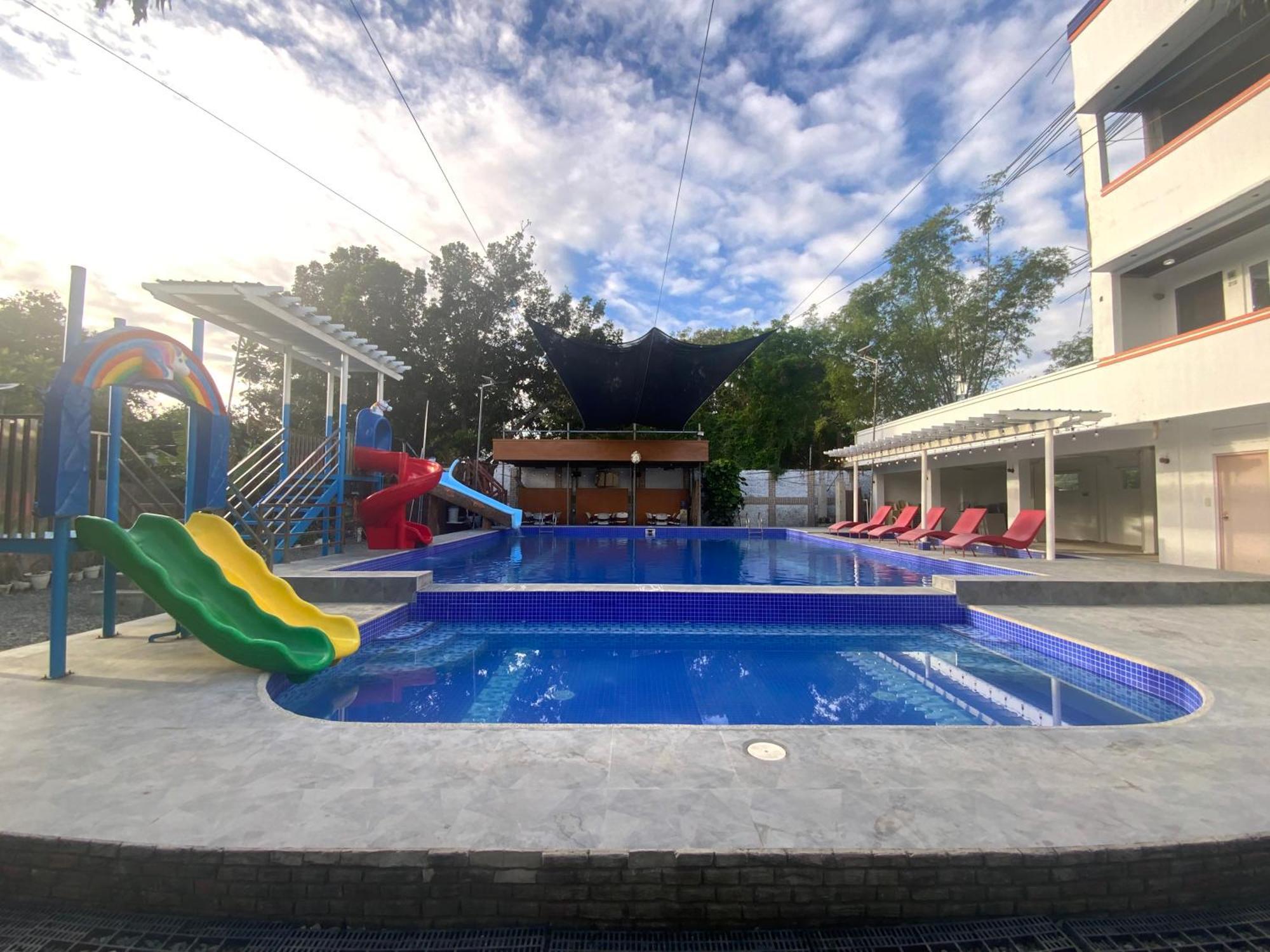 Ea Apartelle - Metro Vigan Buitenkant foto