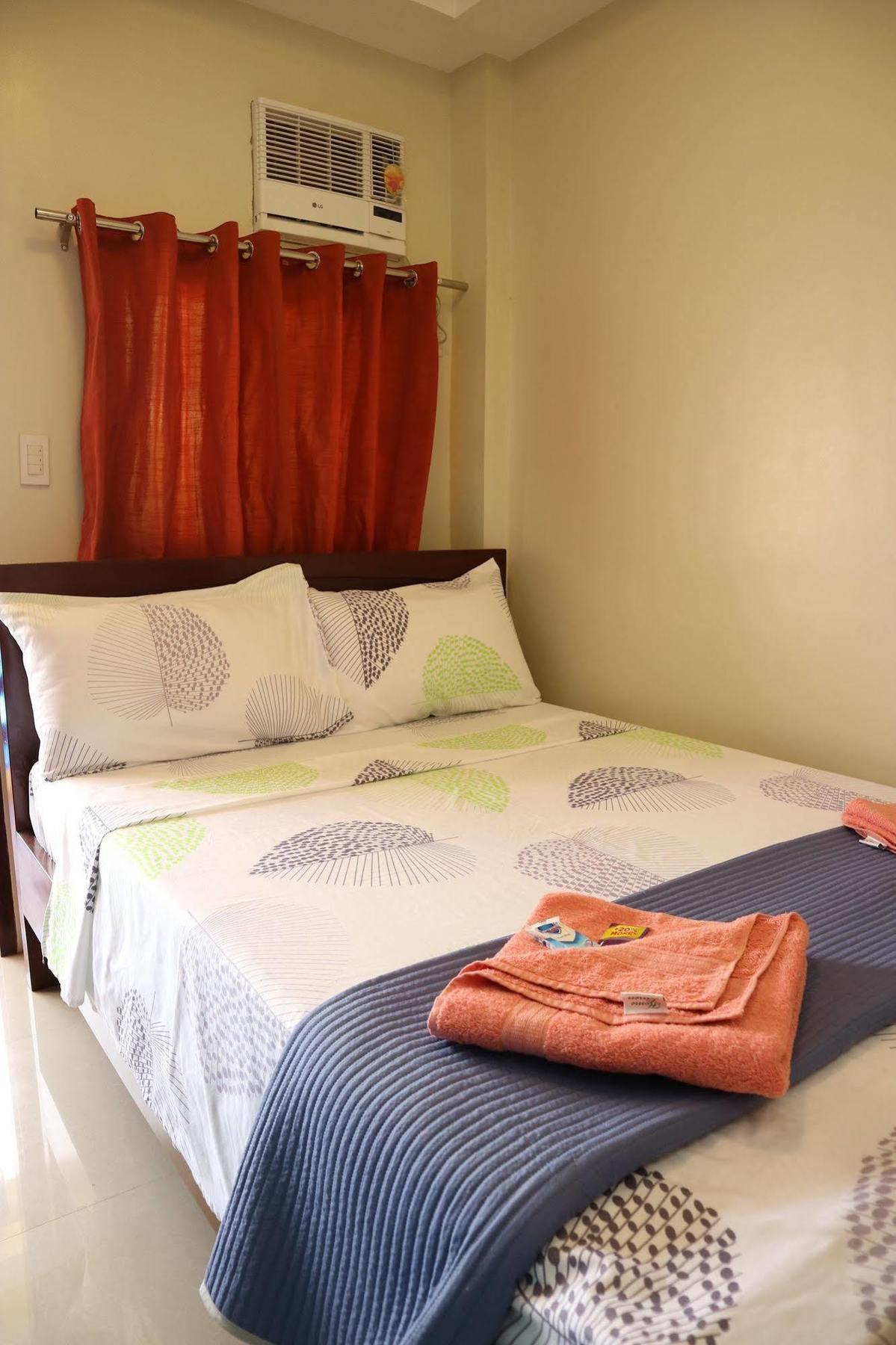 Ea Apartelle - Metro Vigan Buitenkant foto