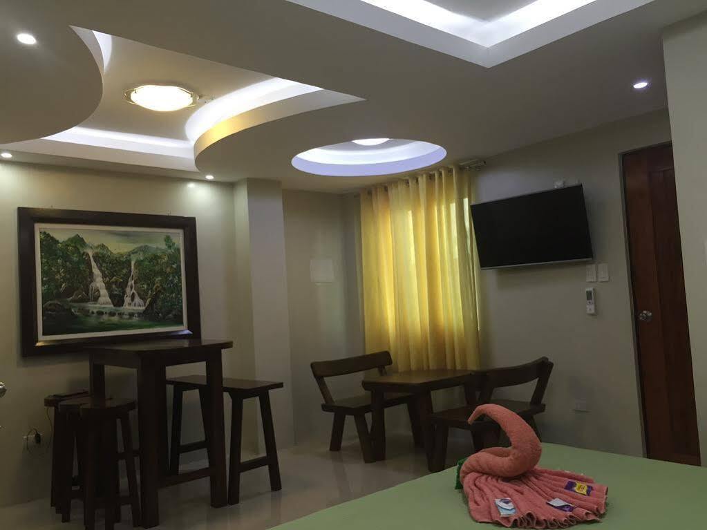 Ea Apartelle - Metro Vigan Buitenkant foto